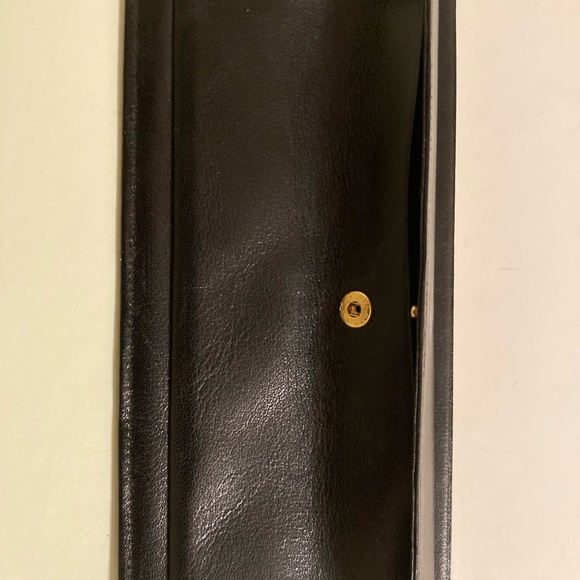 Beautiful Chanel Journal leather cover:a treasure! 7 1/2in x 9 1/2in.Chanel box. - Picture 5 of 8